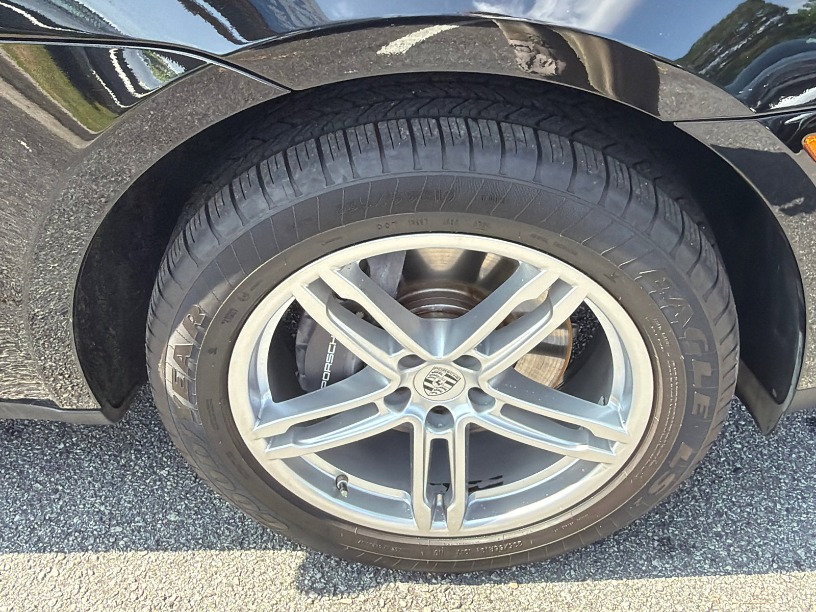 Used 2021 Porsche Macan AWD/4WD image 12