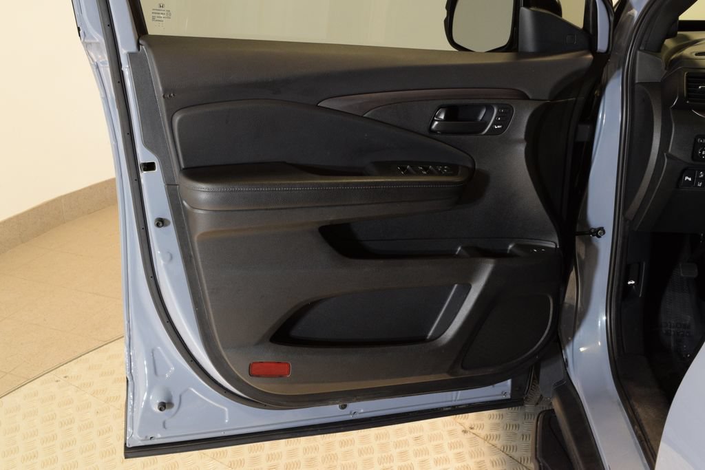 Used 2023 Honda Passport EX-L image 13