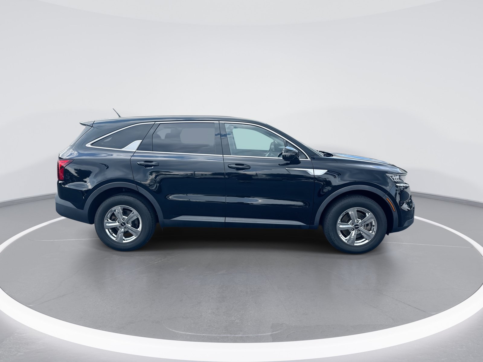 Used 2023 Kia Sorento LX FWD image 10