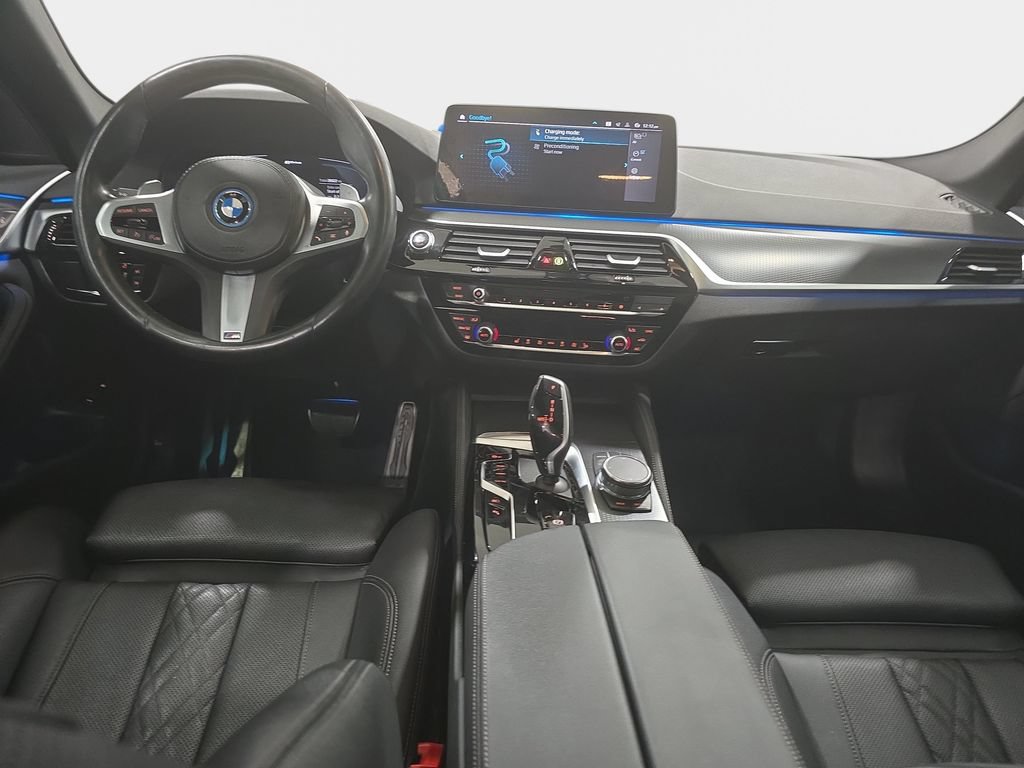Certified 2023 BMW 530e w/ M Sport Package RWD image 9