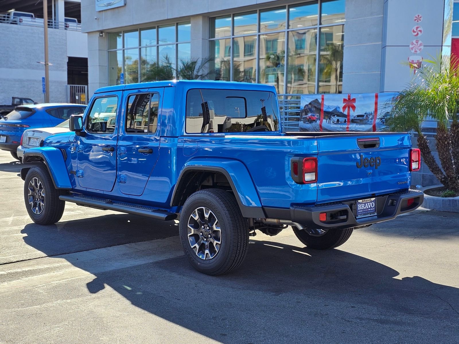 New 2026 Jeep Gladiator Sahara AWD/4WD image 5
