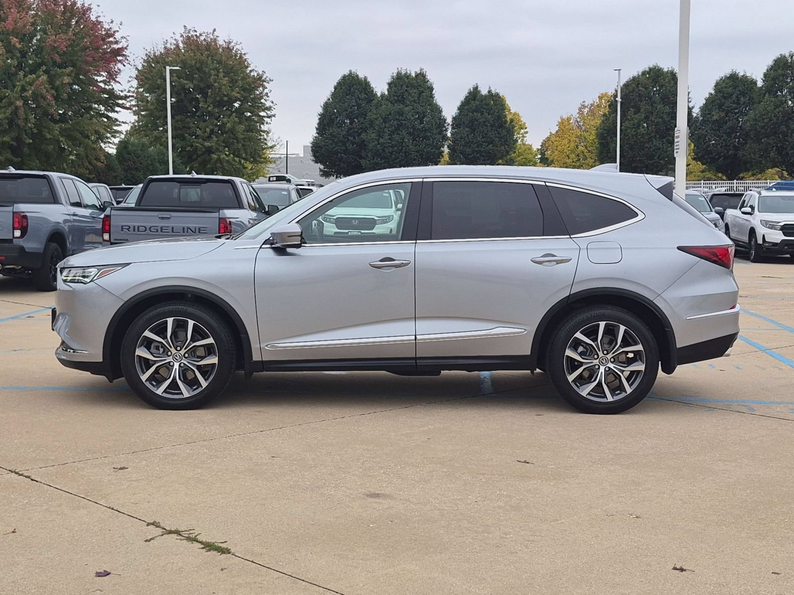 Used 2024 Acura MDX w/ Technology Package AWD/4WD image 9