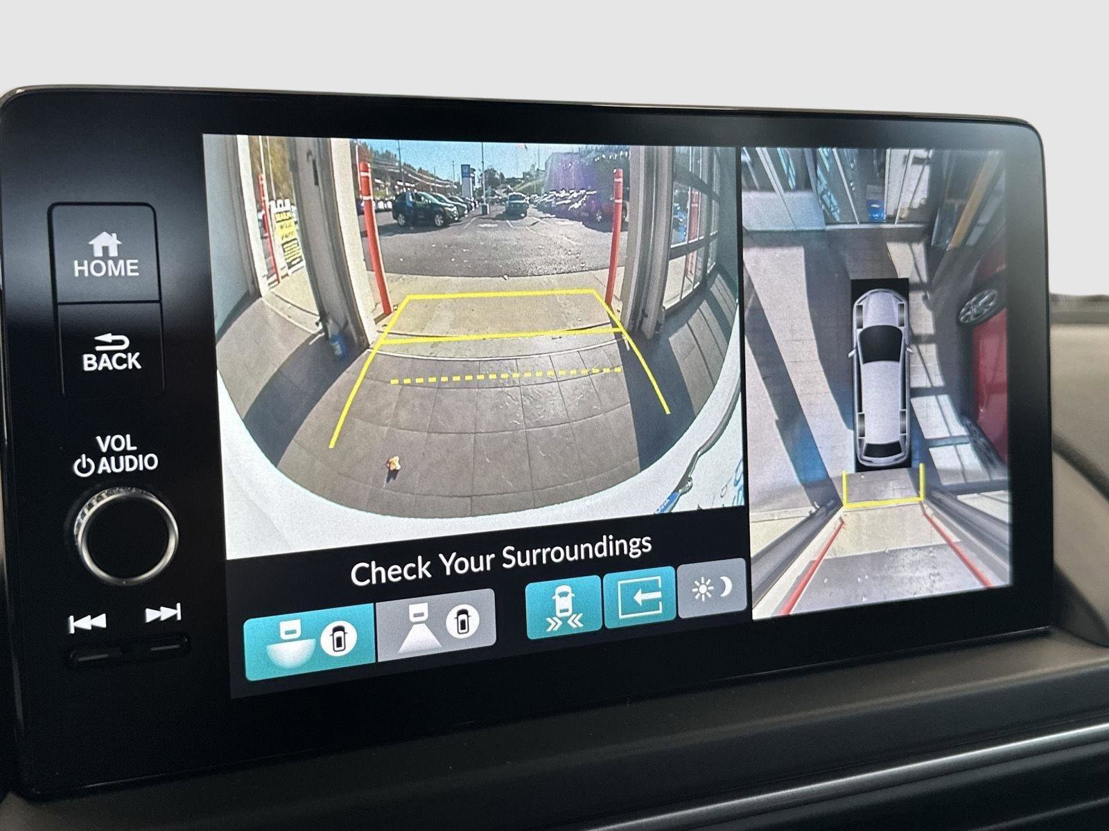 Certified 2025 Honda Pilot Black Edition image 17