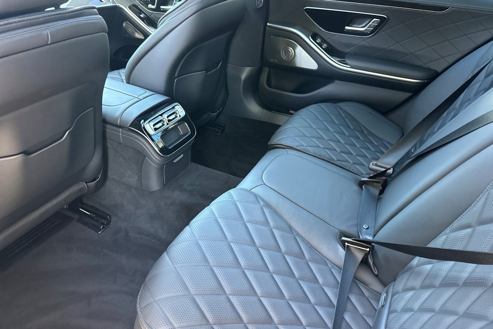 Used 2025 Mercedes-Benz S 580e 4MATIC Sedan image 28