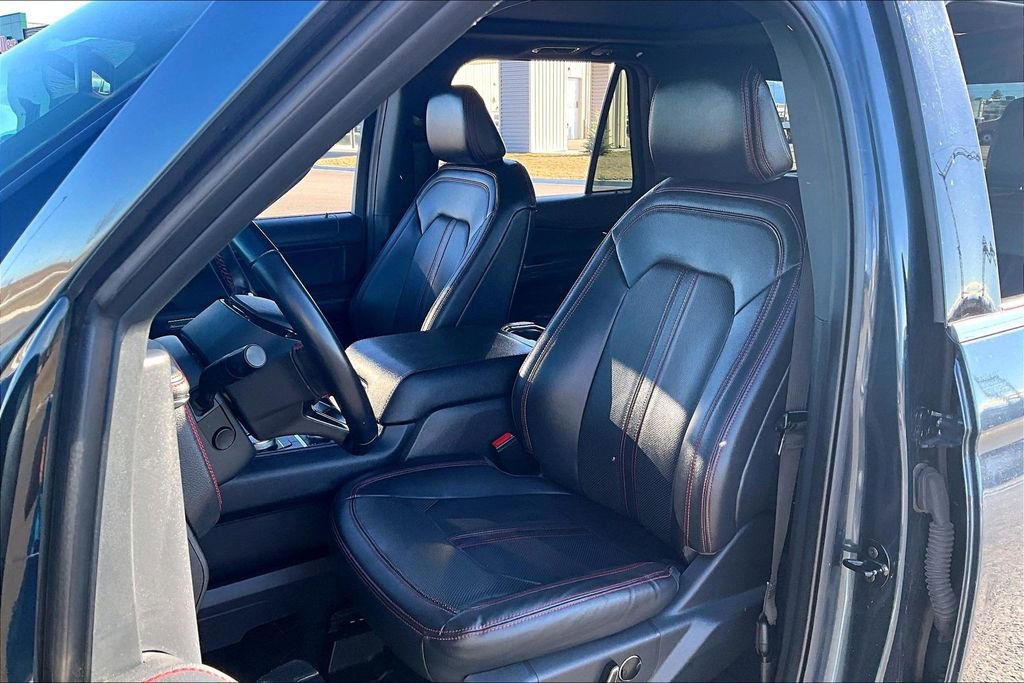 Used 2022 Ford Expedition Limited image 25
