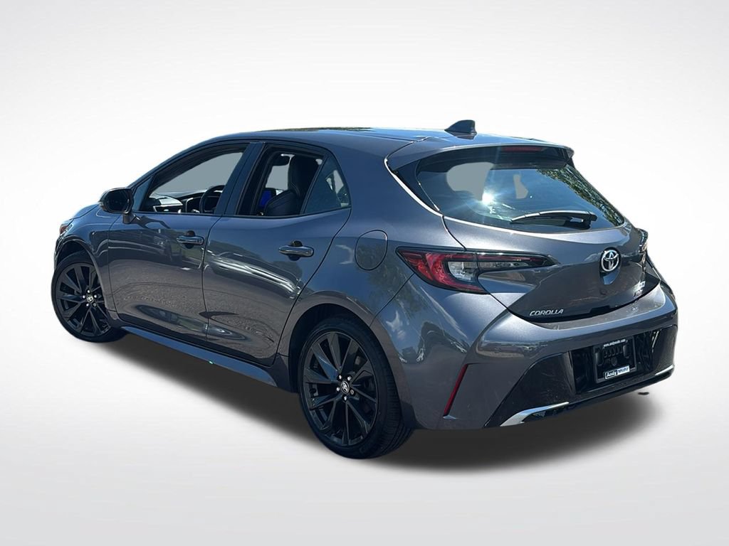 Used 2025 Toyota Corolla XSE FWD image 5