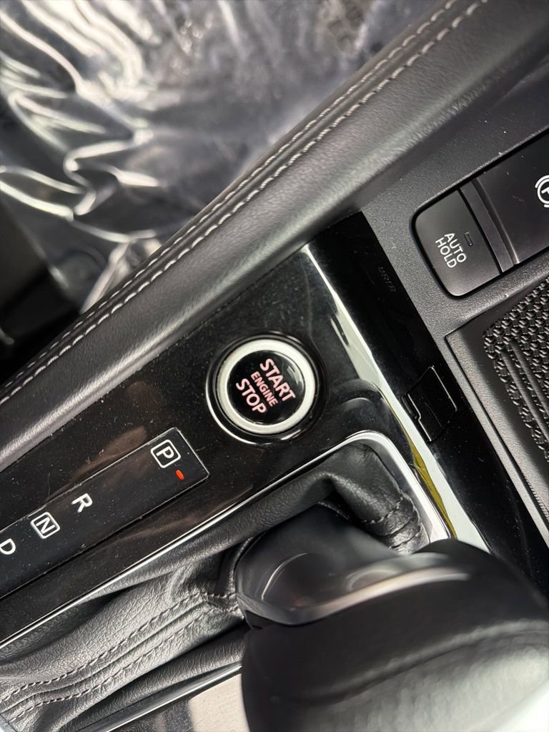 Used 2023 Nissan Kicks SV image 16
