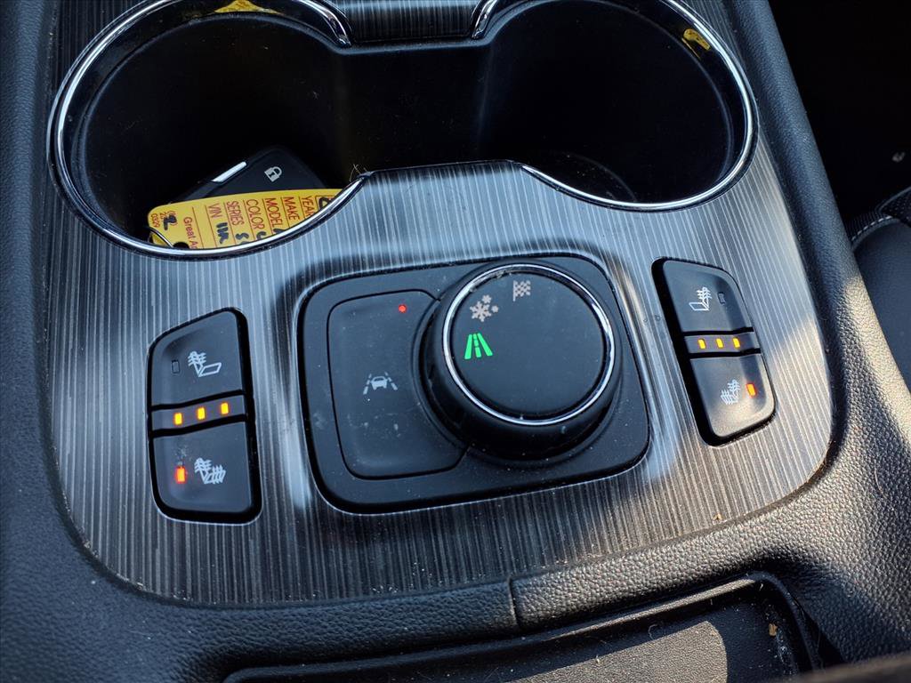 Used 2023 GMC Acadia SLT image 26