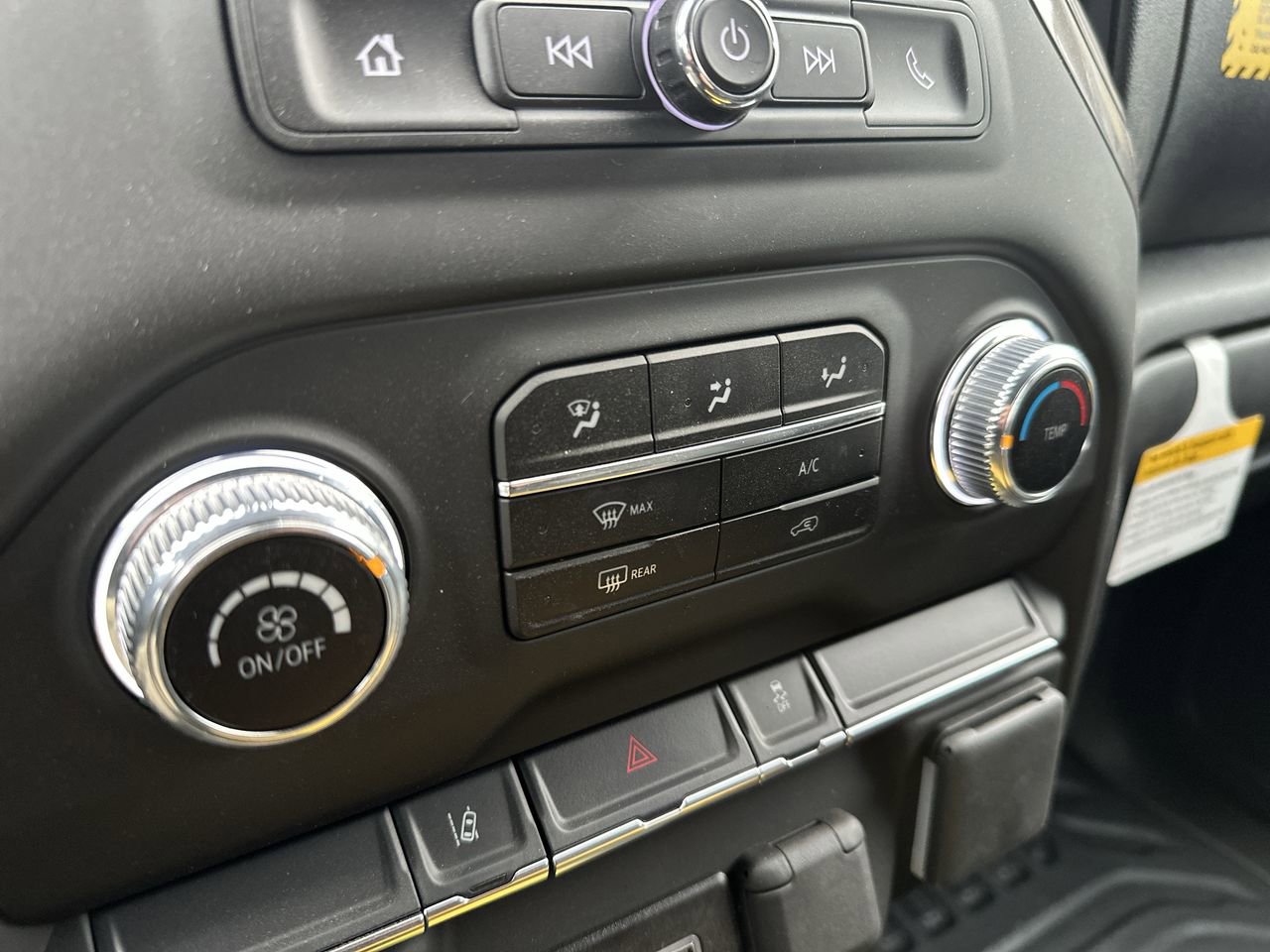 New 2025 GMC Sierra 3500 Pro w/ Convenience Package image 18
