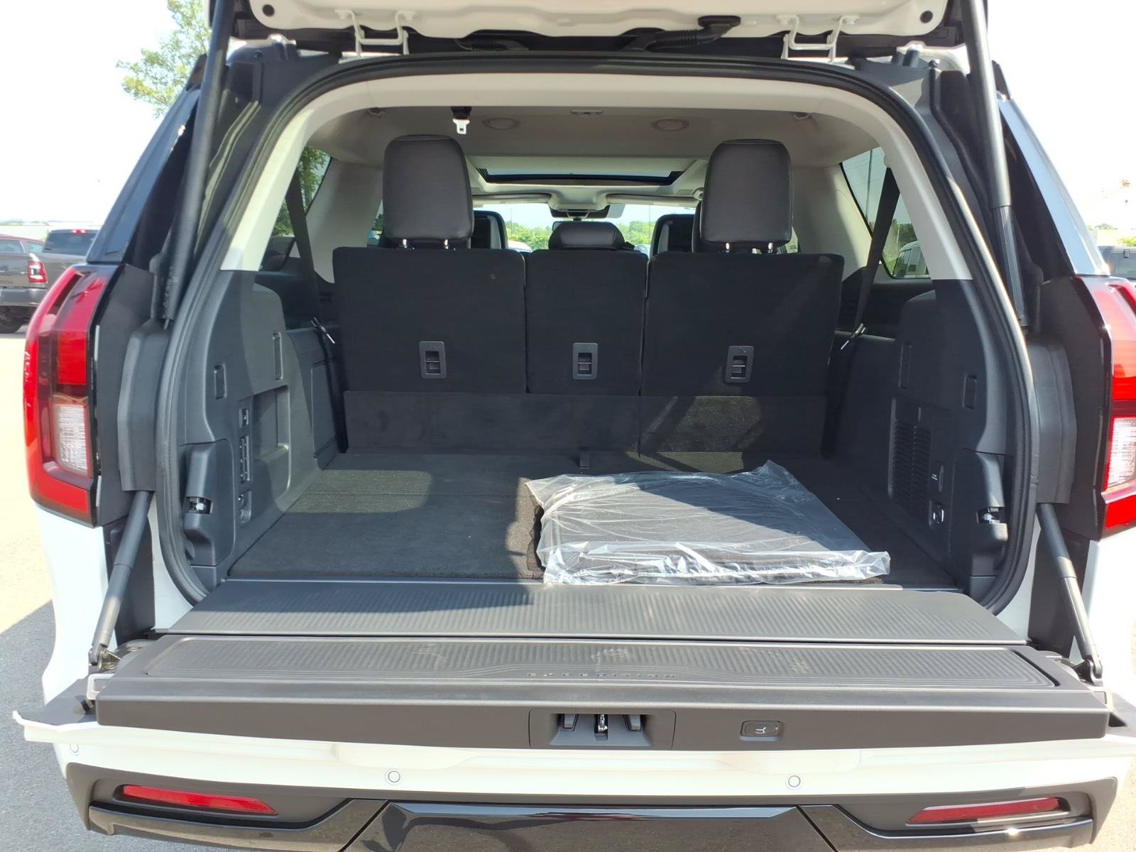 New 2027 Ford Expedition Max Platinum w/ Driver's Package AWD/4WD image 17