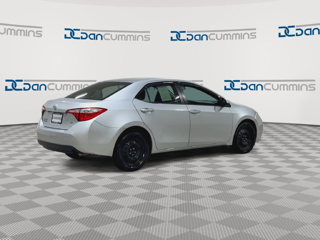Used 2016 Toyota Corolla LE FWD image 8