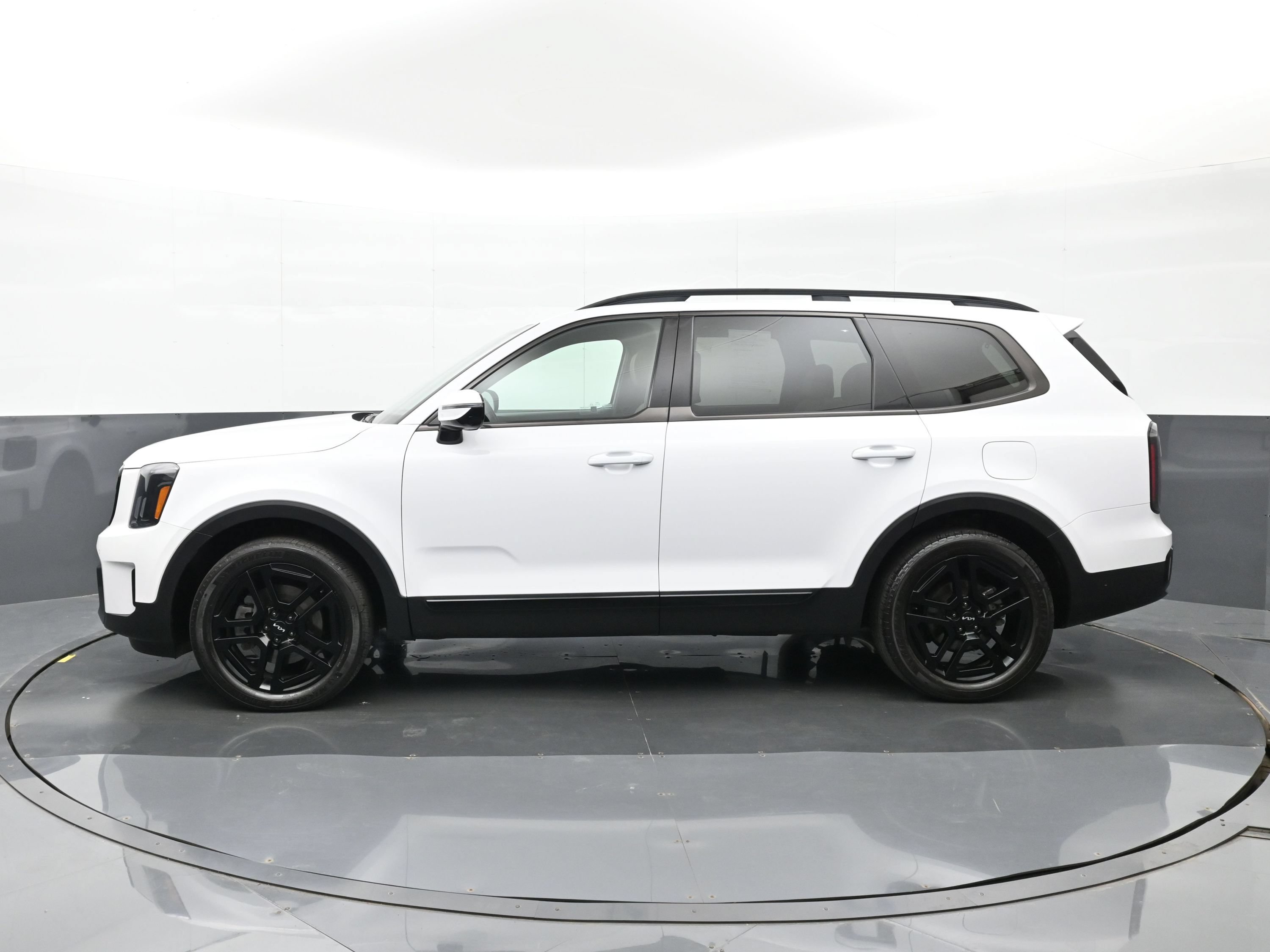 Used 2024 Kia Telluride SX X-Line AWD/4WD image 9