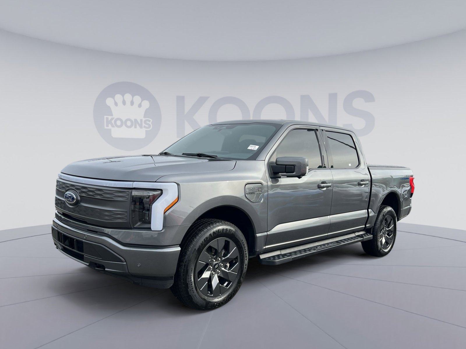 Used 2023 Ford F150 Lightning Lariat image 1
