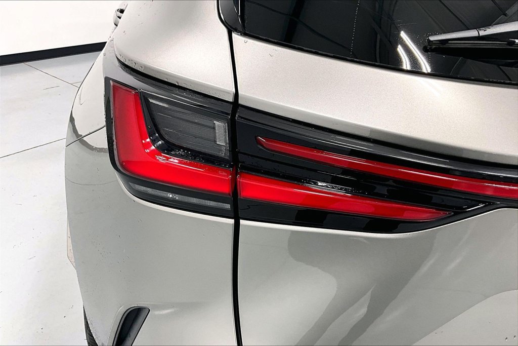 Used 2023 Lexus NX 350 F Sport AWD/4WD image 31