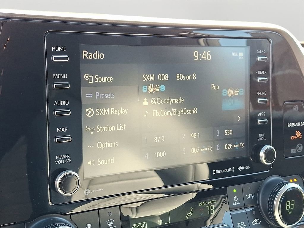 Used 2020 Toyota Highlander XLE image 18