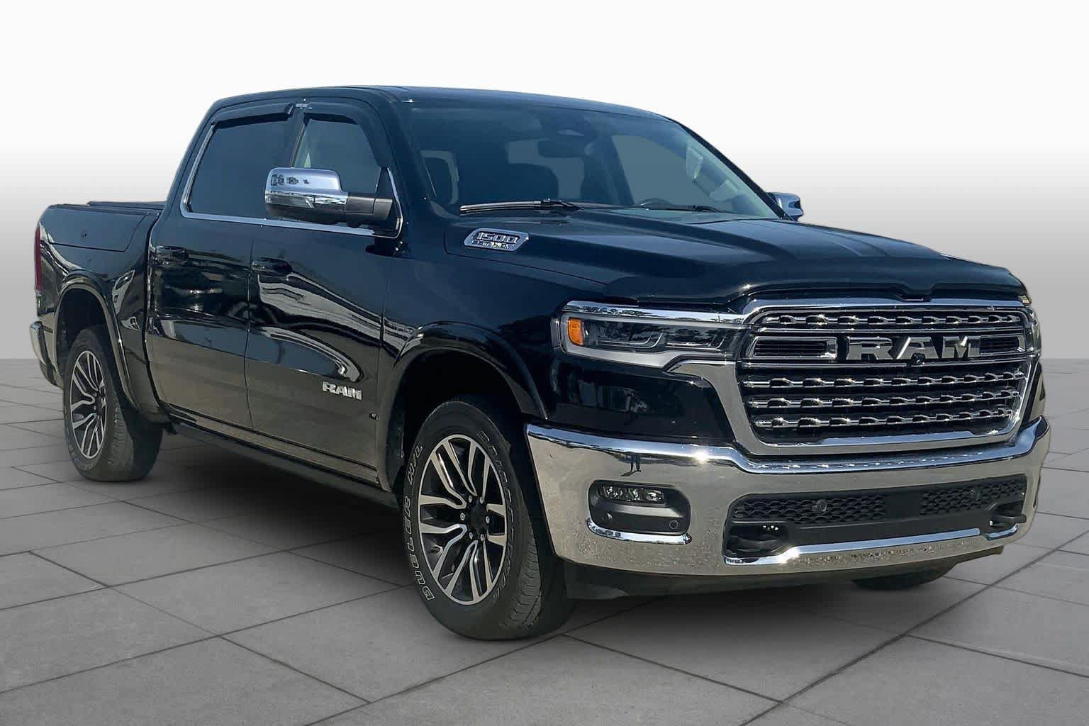 Used 2025 RAM 1500 Limited AWD/4WD image 3