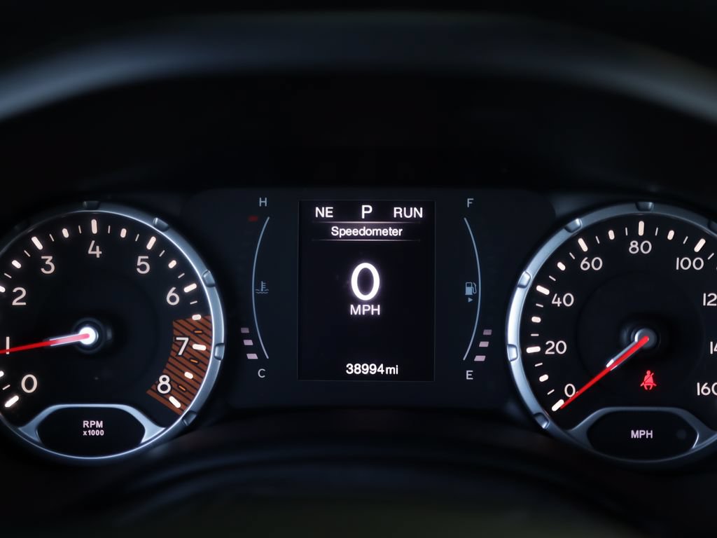 Used 2020 Jeep Renegade Latitude w/ Cold Weather Group AWD/4WD image 11