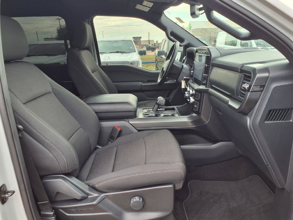 Used 2024 Ford F150 XLT w/ XLT Black Appearance Package RWD image 28