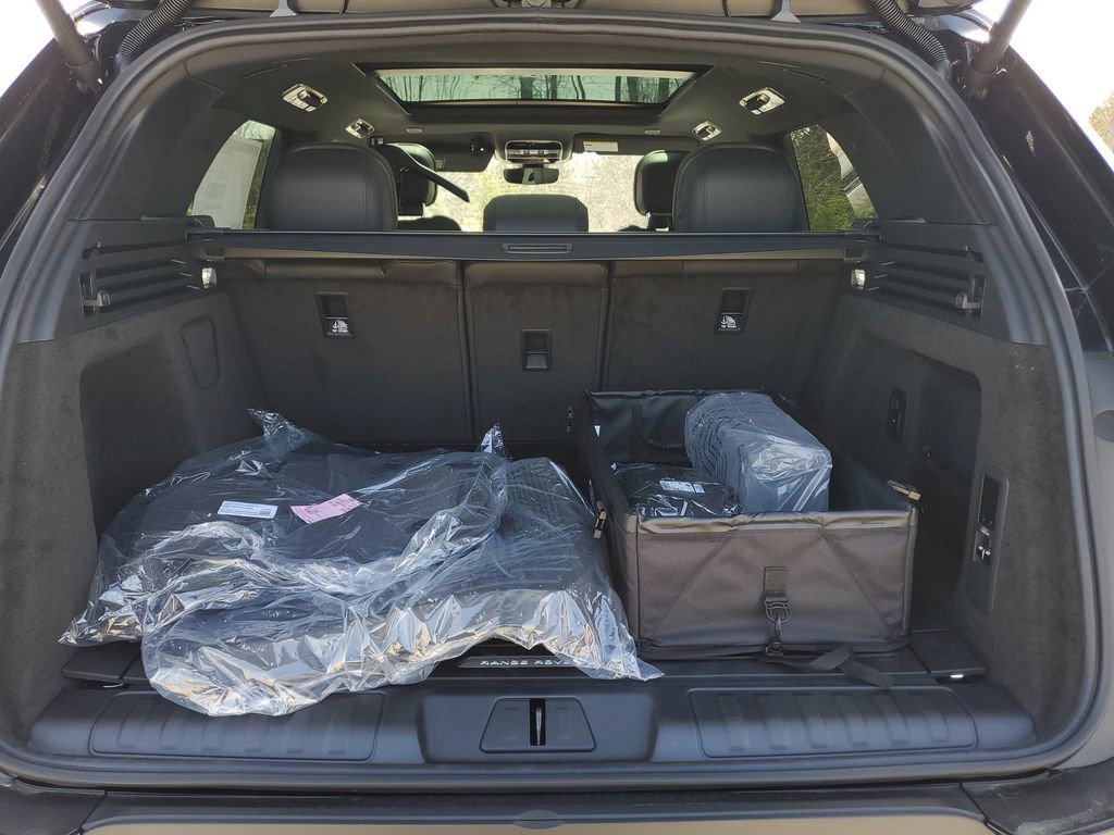 New 2026 Land Rover Range Rover Sport SE AWD/4WD image 28