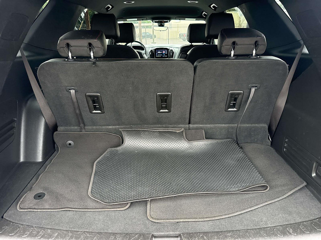 Used 2023 Chevrolet Traverse RS AWD/4WD image 9