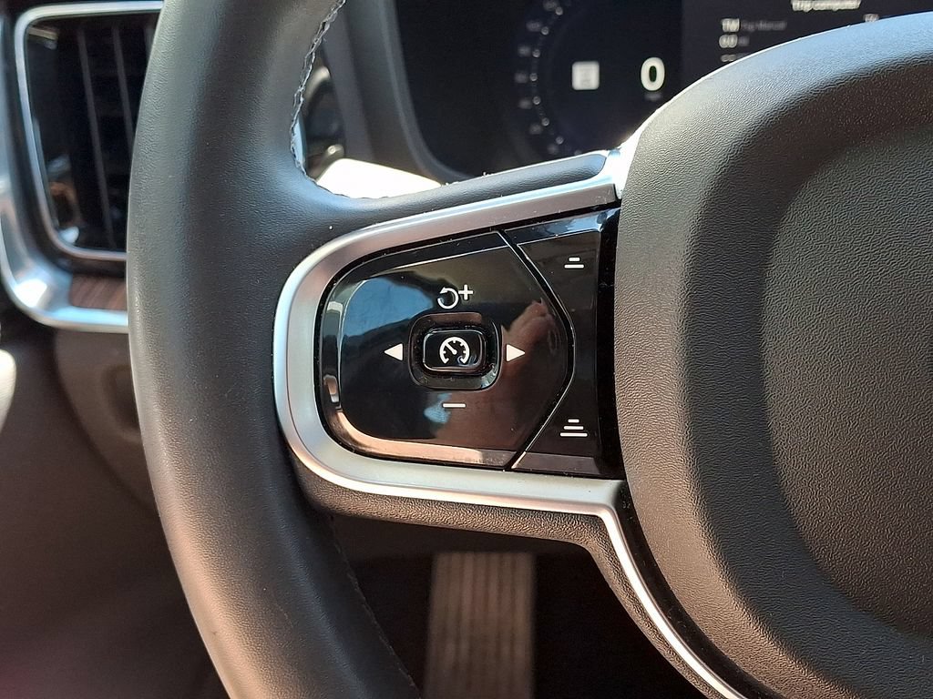 Used 2024 Volvo S60 B5 Plus AWD/4WD image 19