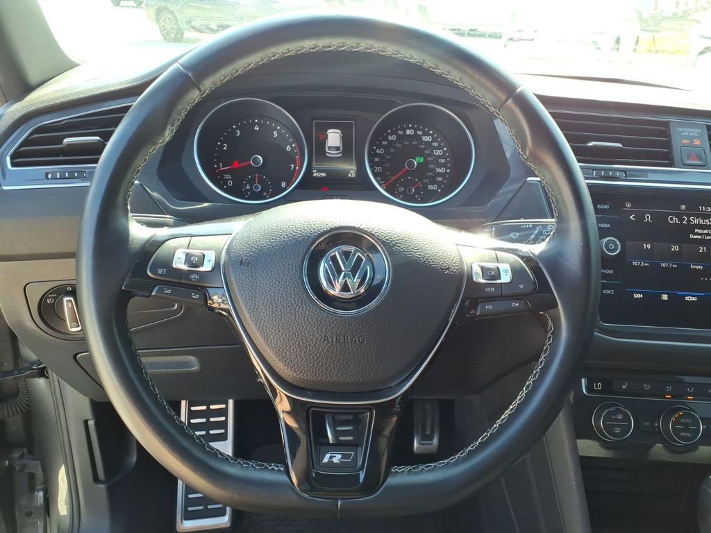 Used 2021 Volkswagen Tiguan SE R-Line image 23