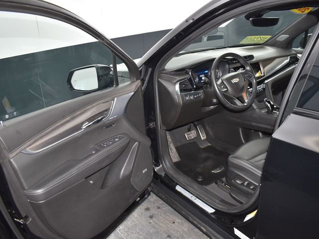 Used 2023 Cadillac XT6 Sport w/ LPO, ONYX Package image 12