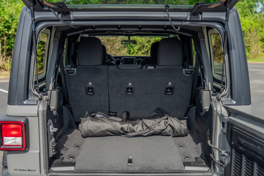 Used 2021 Jeep Wrangler Unlimited Sport AWD/4WD image 10