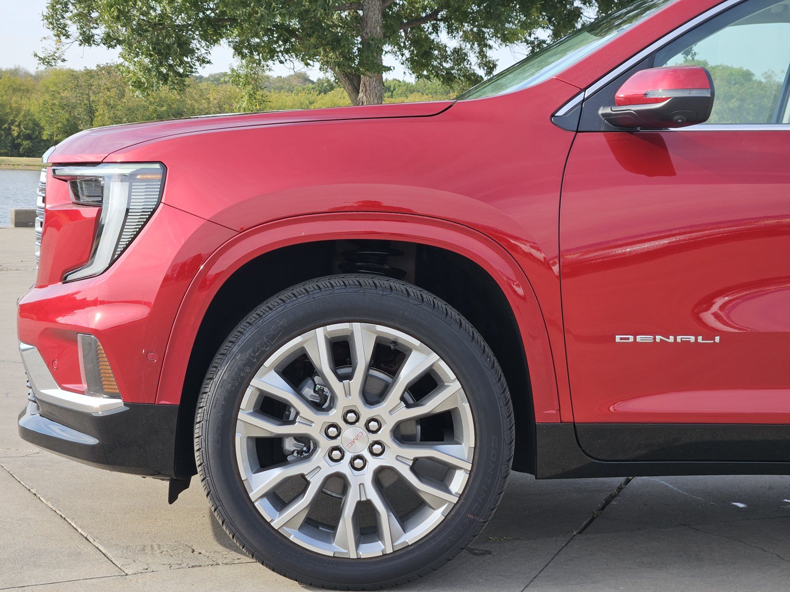 New 2027 GMC Acadia Denali FWD image 6
