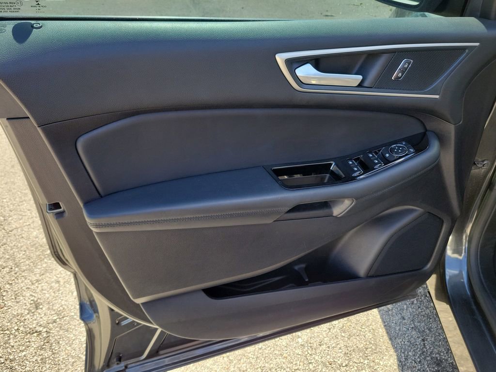 Used 2019 Ford Edge SEL w/ Equipment Group 201A image 18