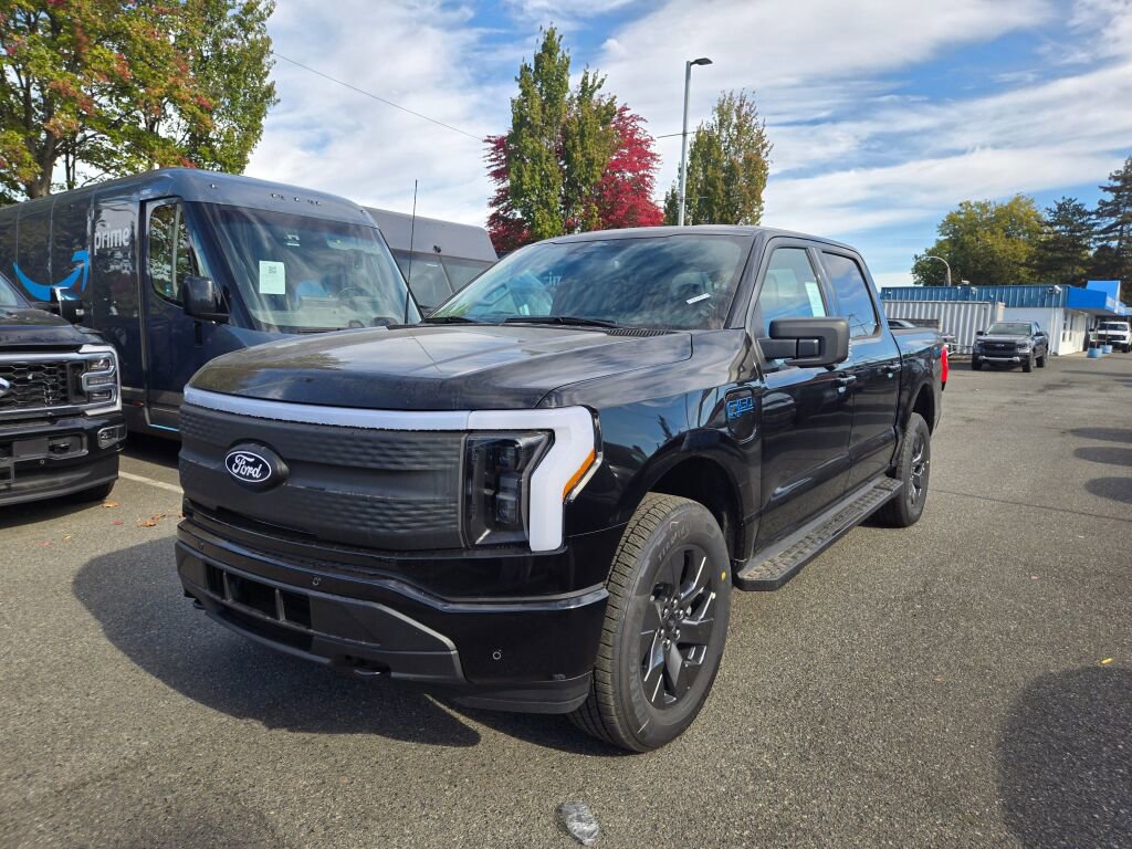 New 2025 Ford F150 Lightning Flash AWD/4WD image 1