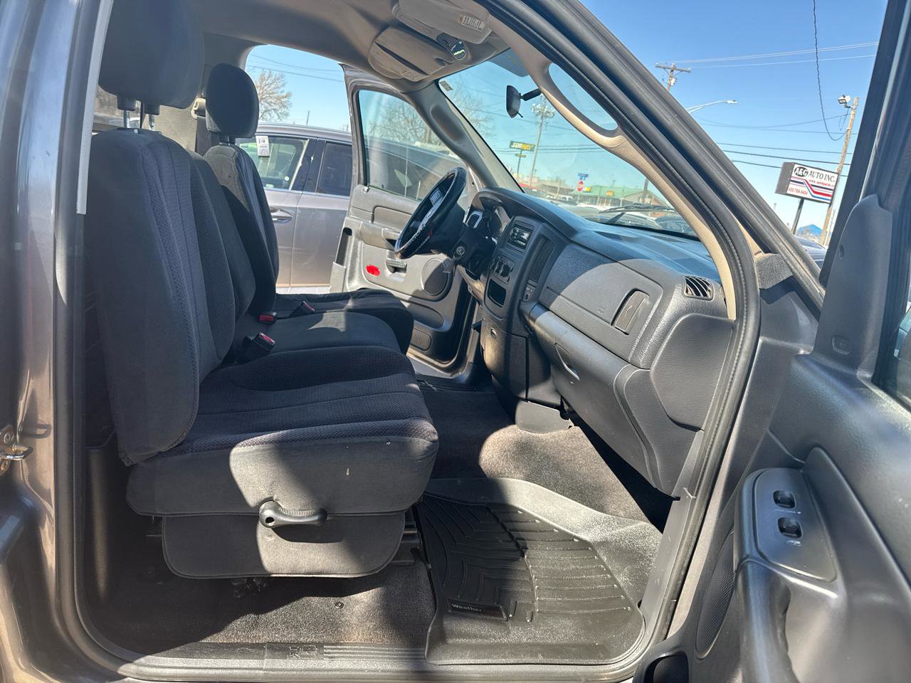 Used 2004 Dodge Ram 1500 Truck SLT image 24