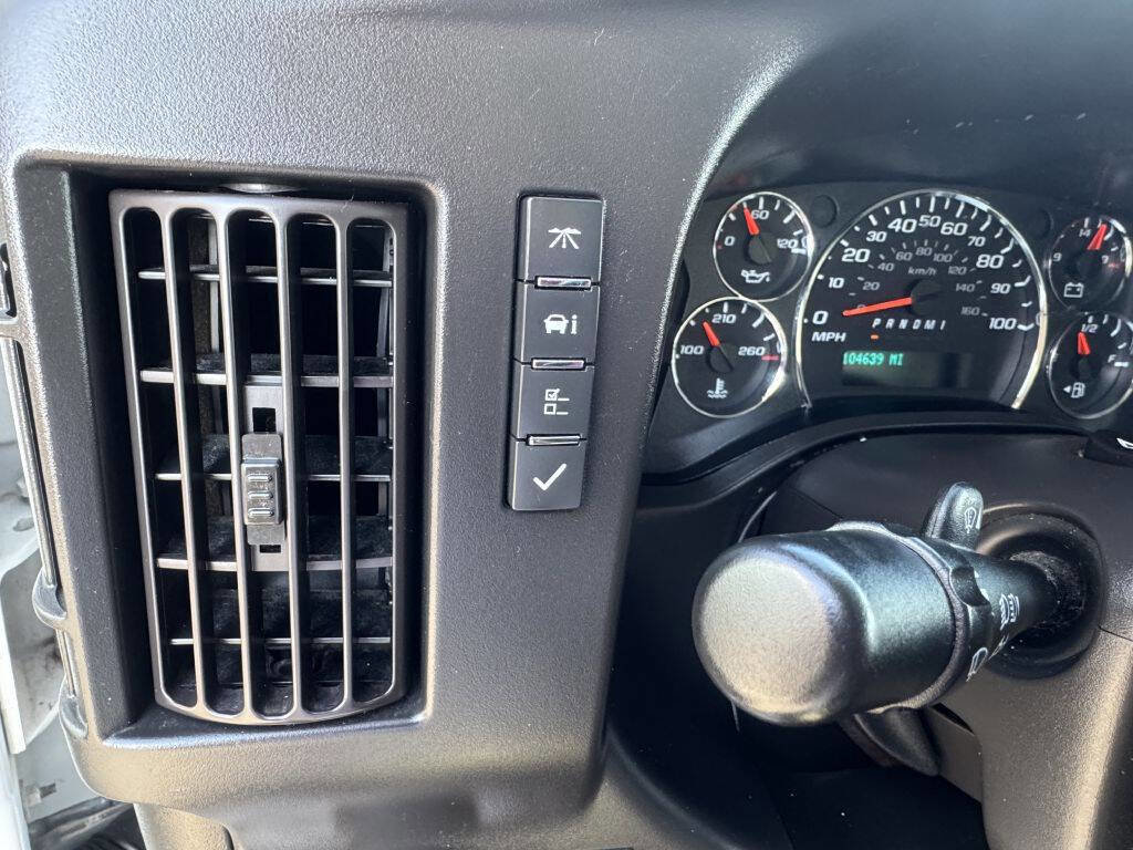 Used 2022 GMC Savana 3500 w/ Power Convenience Package image 11