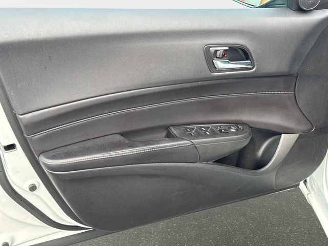 Used 2017 Acura ILX FWD image 10