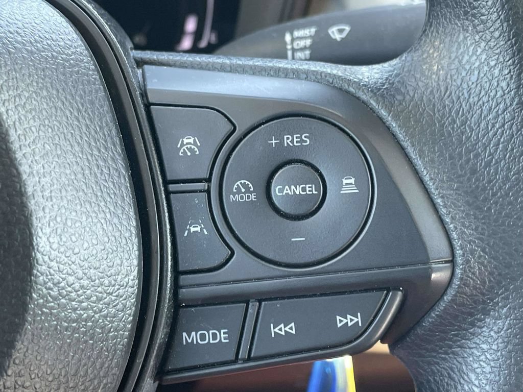 Used 2026 Toyota Corolla LE FWD image 18