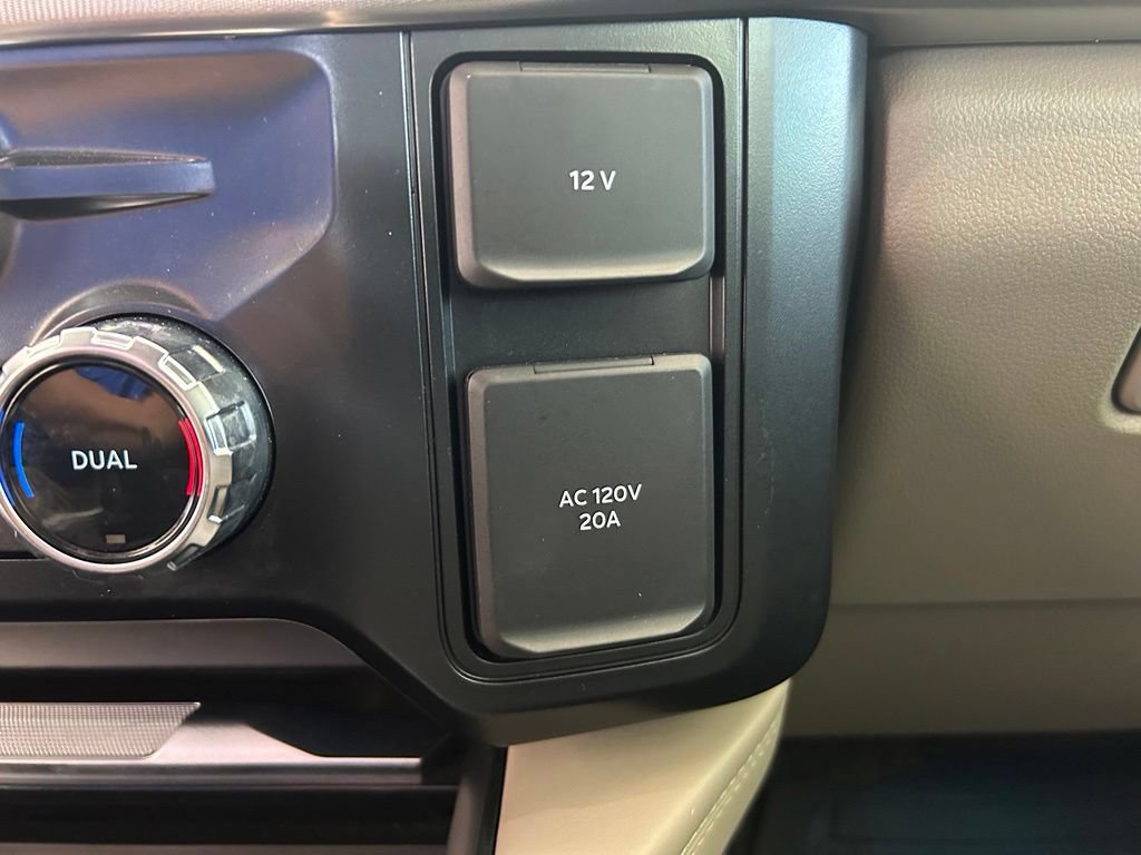 Used 2025 Ford F450 Platinum w/ Platinum Plus Package AWD/4WD image 64
