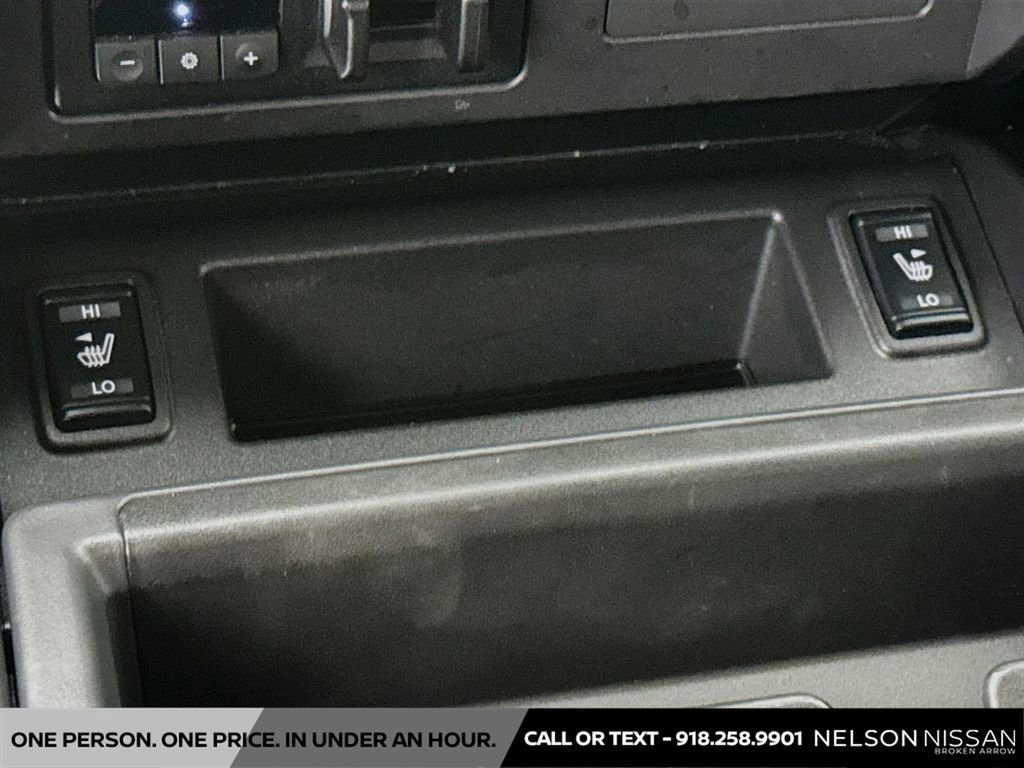 Used 2024 Nissan Titan SV image 19