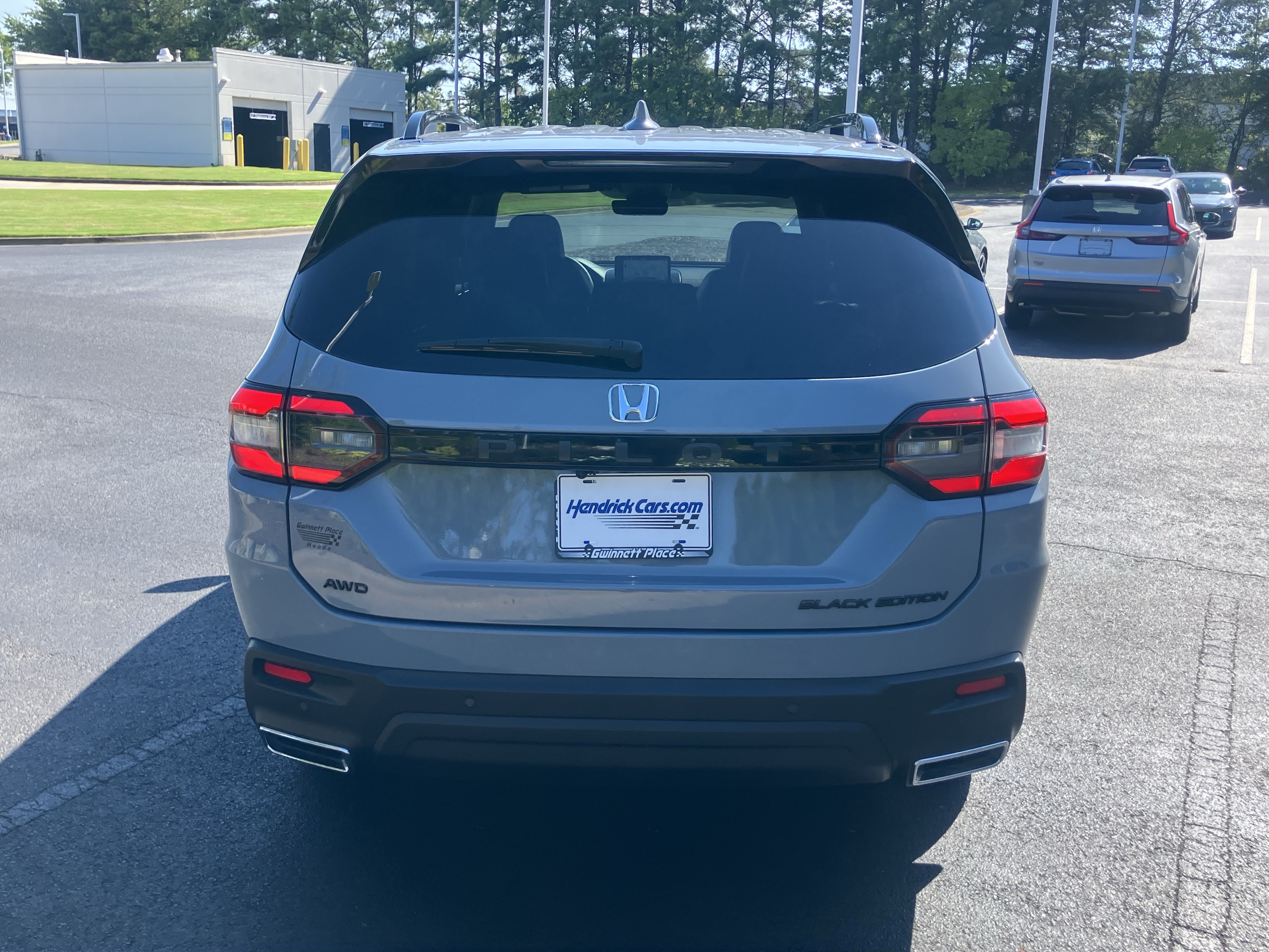 Certified 2025 Honda Pilot Black Edition image 9