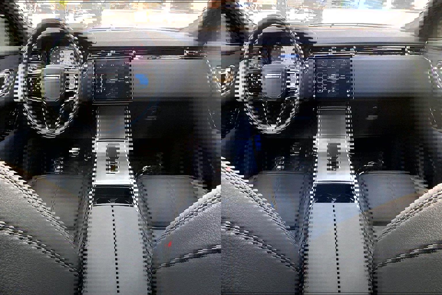 Used 2025 Land Rover Range Rover Velar Dynamic SE image 14