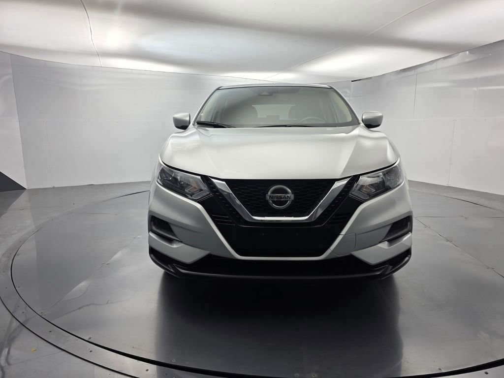 Used 2021 Nissan Rogue Sport S image 2