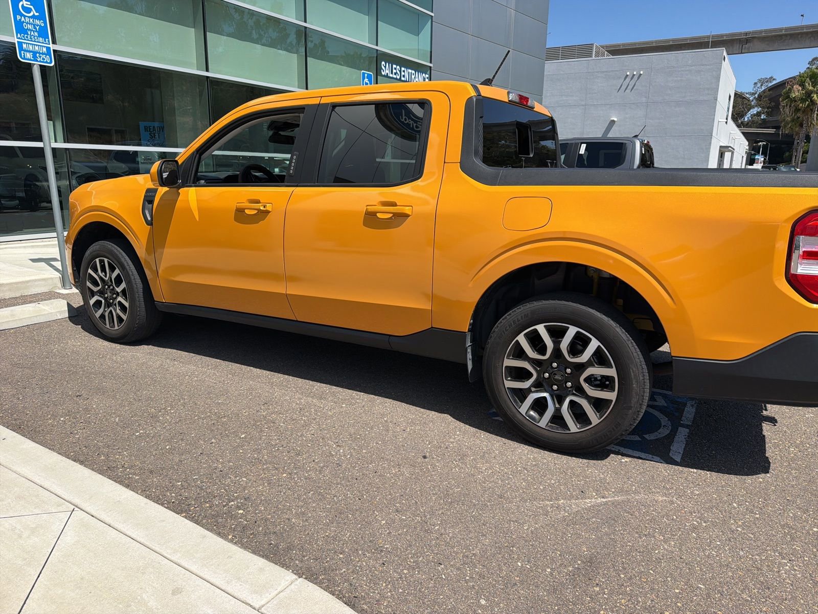 Used 2023 Ford Maverick Lariat w/ Lariat Luxury Package image 11