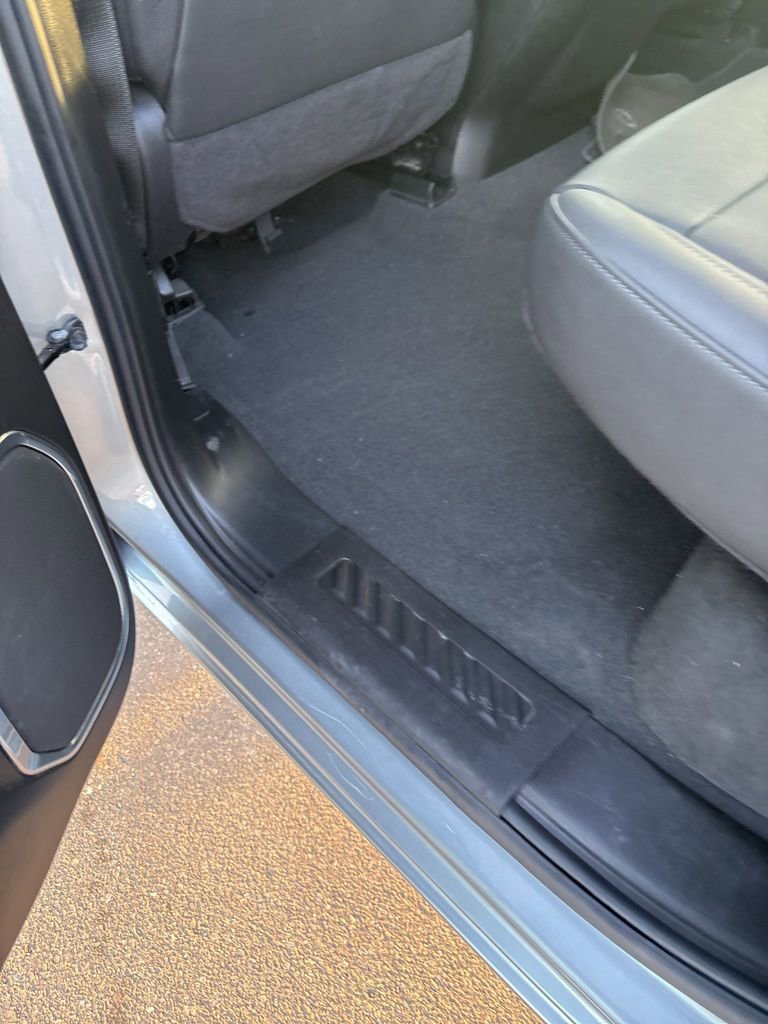 Used 2025 GMC Sierra 2500 SLT w/ SLT Convenience Package image 25