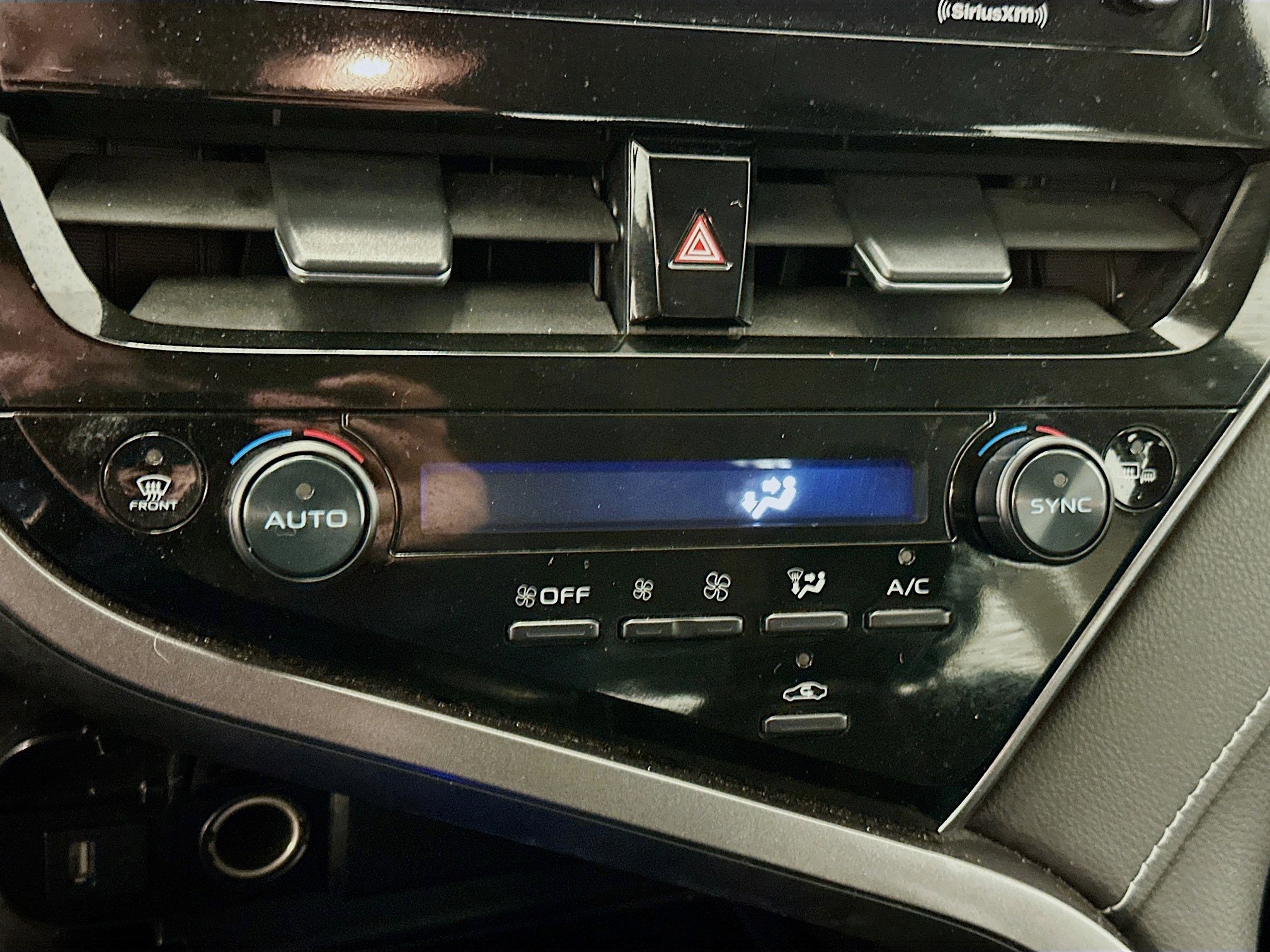 Used 2024 Toyota Camry SE image 24