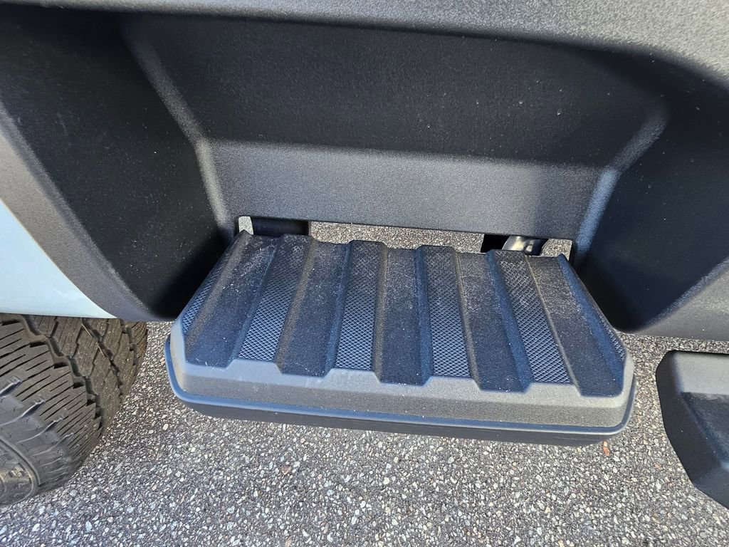 New 2026 Ford F250 Lariat w/ Black Appearance Package image 9