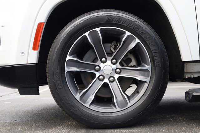 Certified 2023 Jeep Grand Wagoneer 4WD image 8