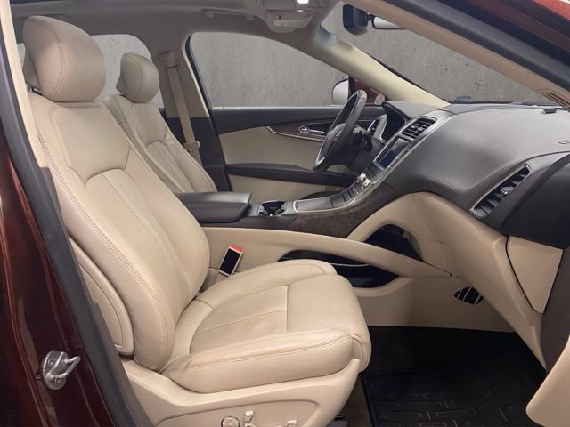 Used 2016 Lincoln MKX Reserve w/ Equipment Group 102A AWD/4WD image 22
