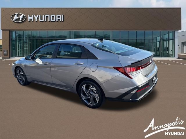 Certified 2025 Hyundai Elantra Sport image 3