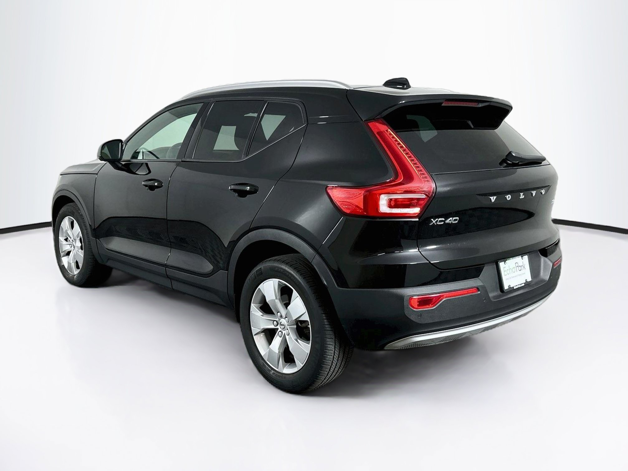 Used 2020 Volvo XC40 T5 Momentum AWD/4WD image 5