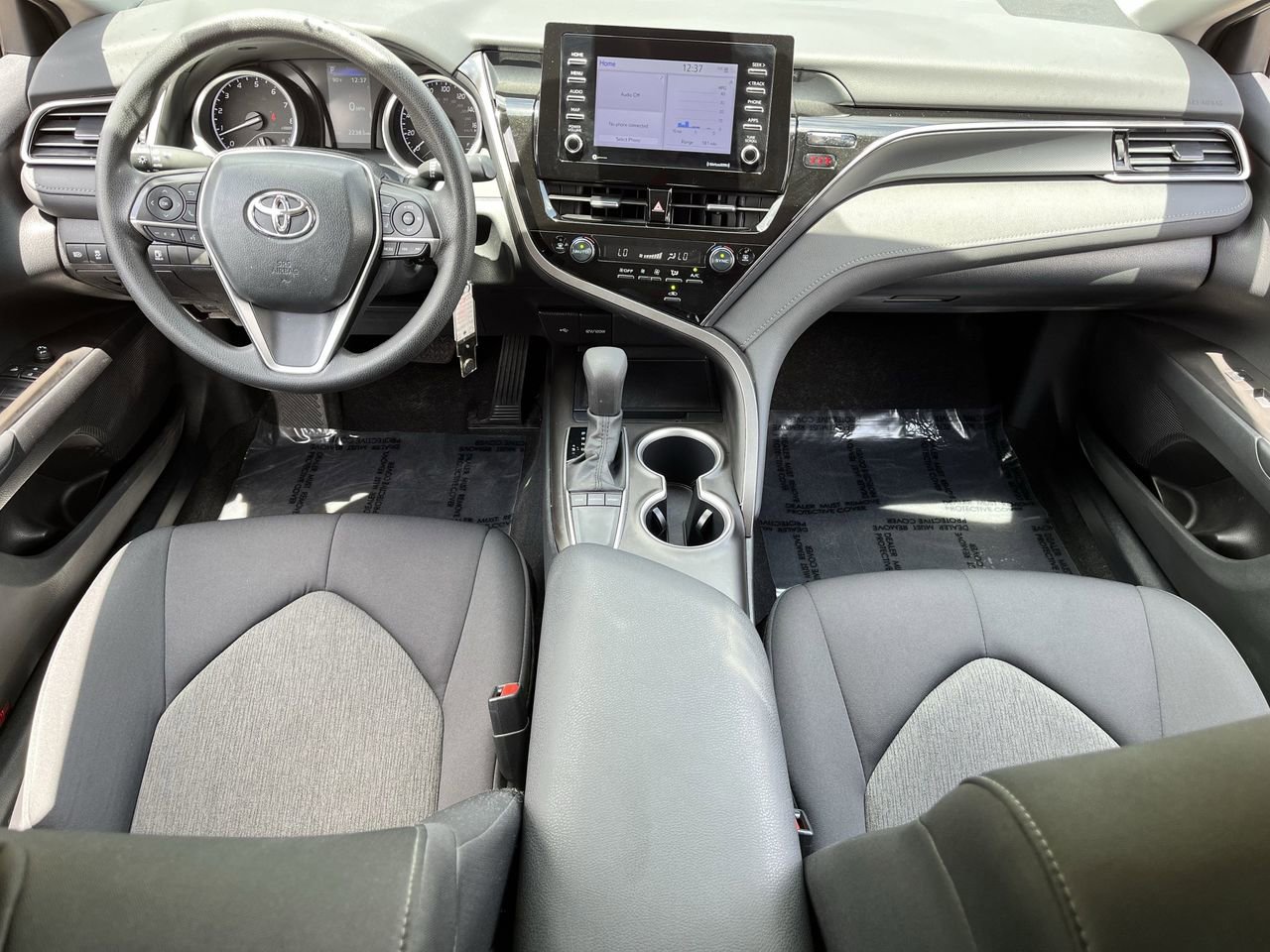 Used 2023 Toyota Camry LE FWD image 9