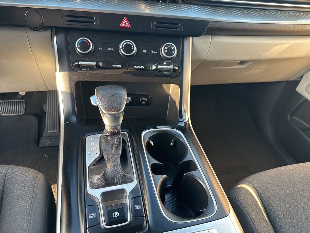 Used 2022 Kia Carnival LX image 14